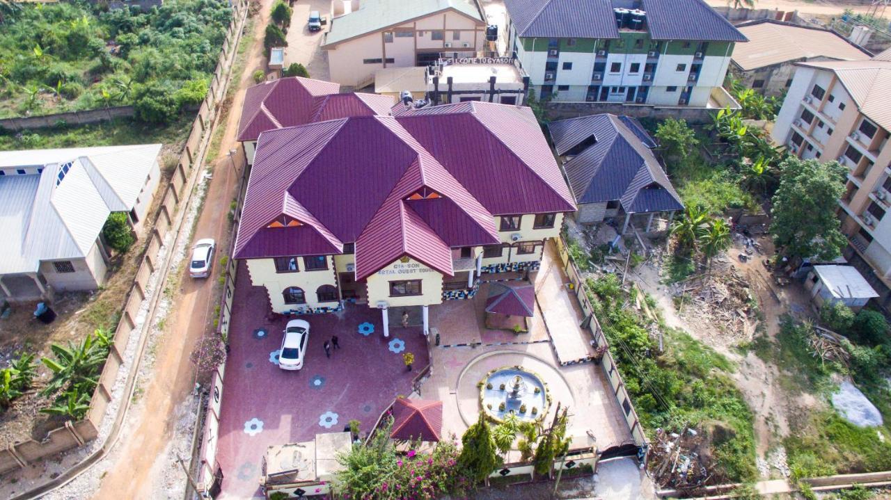Gya-Son Royal Guest House คูมาซี ภายนอก รูปภาพ